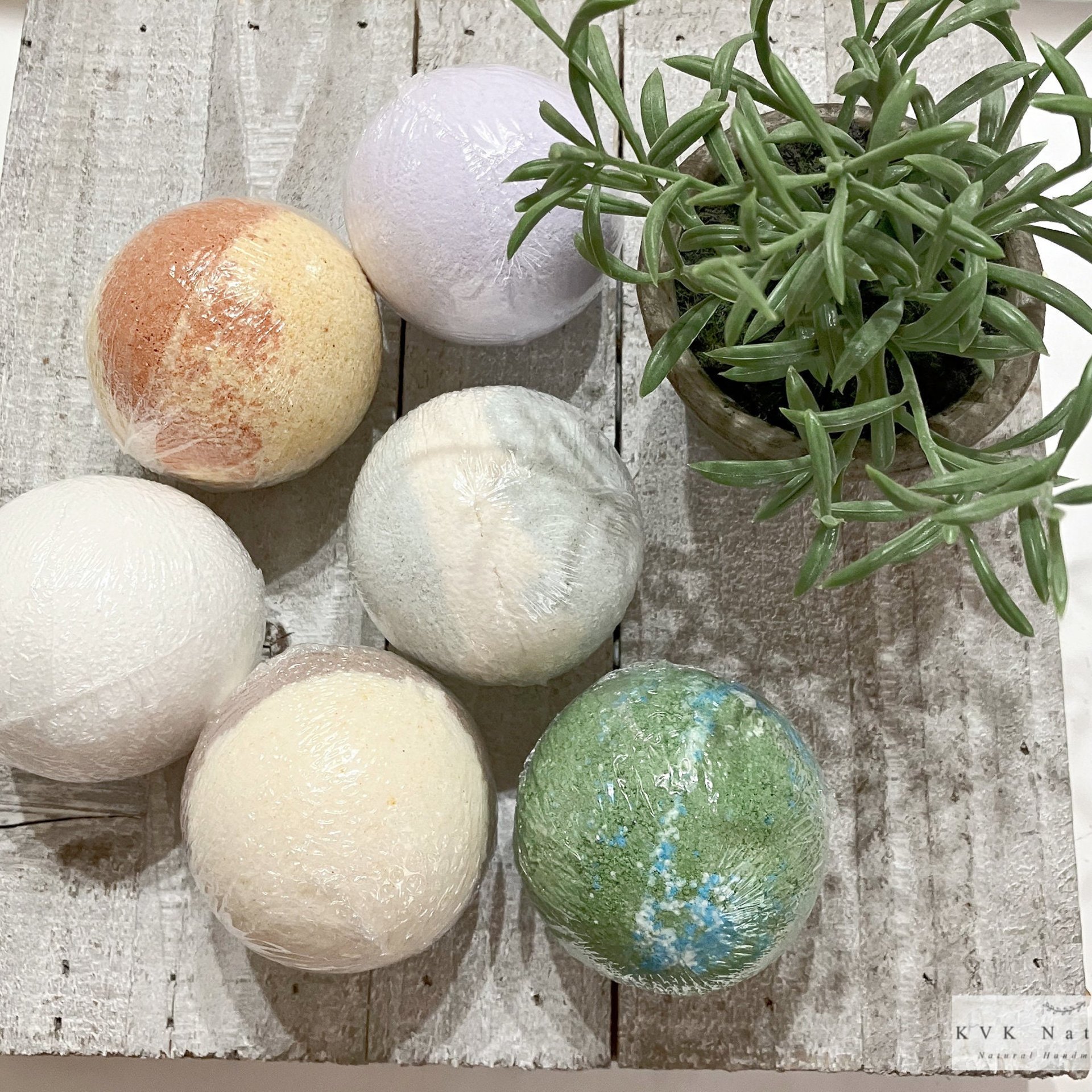 Ginger Lime Bath Bomb -  Organic, All Natural Fizzy Treat